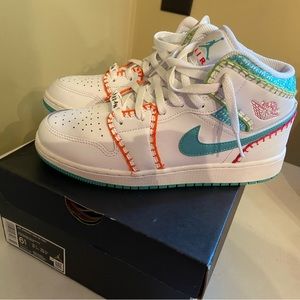 Air Jordan 1 Mid SE